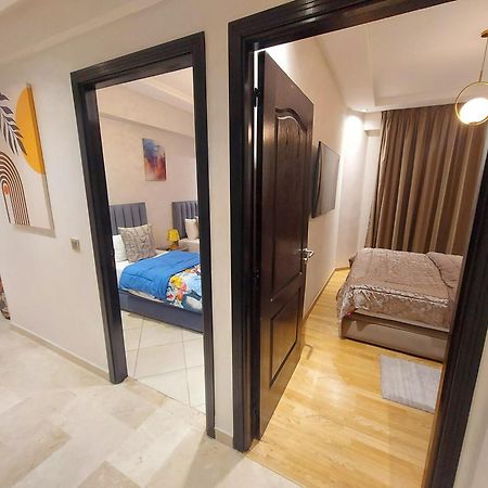 קזבלנקה Luxury Downtown Apartment Of 80M2 In Front Of Hassan 2 Mosque And Sea From Family , Pour Famille , Interdit Couples Araabic Non Marie, Forbidden Unmarried Araabic Couples Basement Car Park מראה חיצוני תמונה