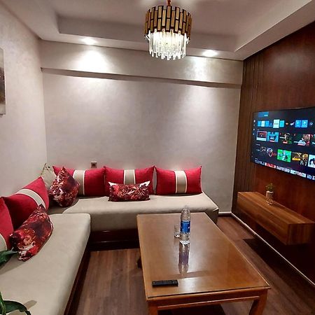 קזבלנקה Luxury Downtown Apartment Of 80M2 In Front Of Hassan 2 Mosque And Sea From Family , Pour Famille , Interdit Couples Araabic Non Marie, Forbidden Unmarried Araabic Couples Basement Car Park מראה חיצוני תמונה