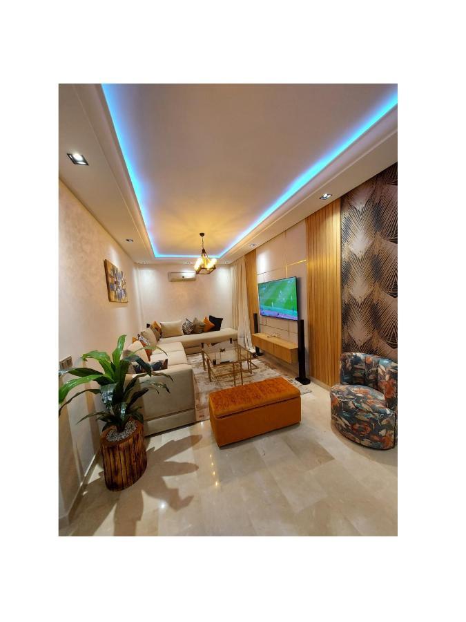 קזבלנקה Luxury Downtown Apartment Of 80M2 In Front Of Hassan 2 Mosque And Sea From Family , Pour Famille , Interdit Couples Araabic Non Marie, Forbidden Unmarried Araabic Couples Basement Car Park מראה חיצוני תמונה